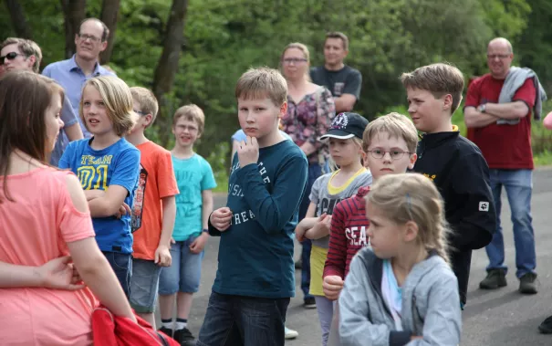 kinderuni_effelsberg_20160512_foto_e._tritschler_img_0423.jpg (DE)