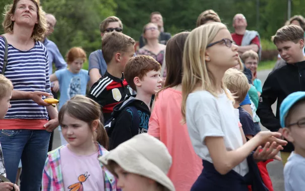 kinderuni_effelsberg_20160512_foto_e._tritschler_img_0433.jpg (DE)