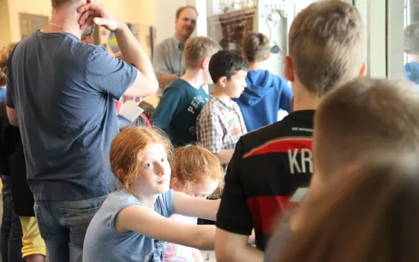 kinderuni_effelsberg_20160512_foto_e._tritschler_img_0440.jpg (DE)