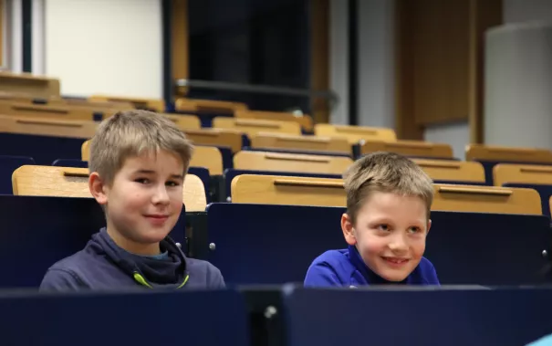 kinderuni_good_vibrations_gross_sta_20181129_foto_juri_kuestenmacher_04.jpg (DE)