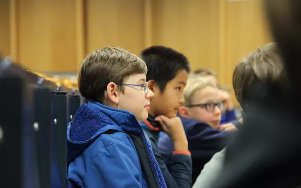 kinderuni_good_vibrations_gross_sta_20181129_foto_juri_kuestenmacher_27.jpg (DE)
