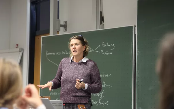 kinderuni_good_vibrations_gross_sta_20181129_foto_juri_kuestenmacher_29.jpg (DE)