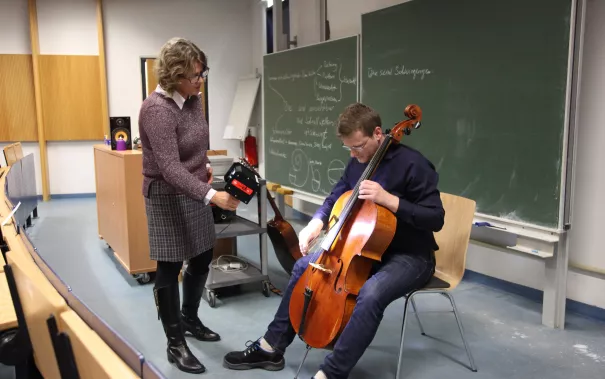 kinderuni_good_vibrations_gross_sta_20181129_foto_juri_kuestenmacher_36.jpg (DE)