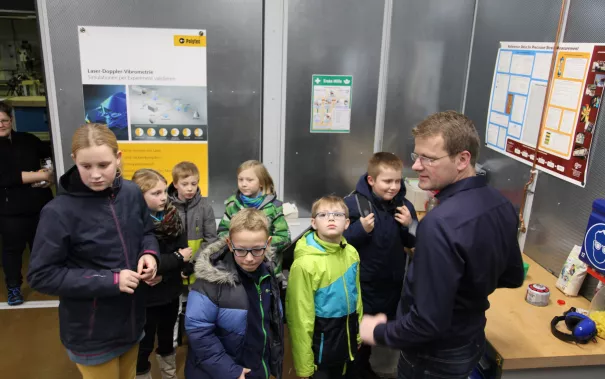kinderuni_good_vibrations_gross_sta_20181129_foto_juri_kuestenmacher_52.jpg (DE)