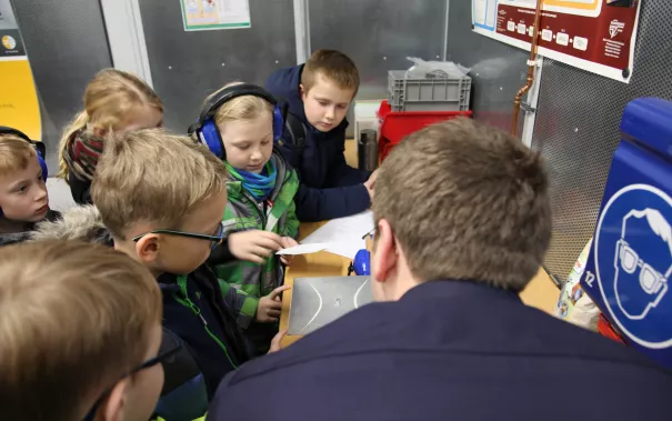 kinderuni_good_vibrations_gross_sta_20181129_foto_juri_kuestenmacher_59.jpg (DE)