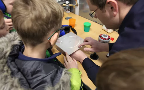 kinderuni_good_vibrations_gross_sta_20181129_foto_juri_kuestenmacher_60.jpg (DE)