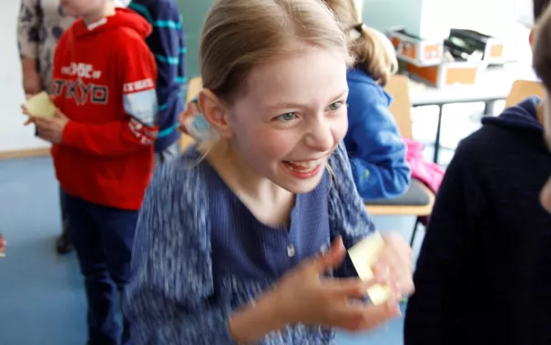 kinderuni_kopfschuetteln_rhb_20180426_foto_c._pesch_09.jpg (DE)