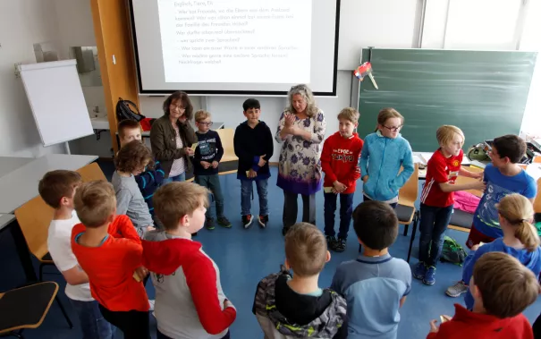 kinderuni_kopfschuetteln_rhb_20180426_foto_c._pesch_19.jpg (DE)