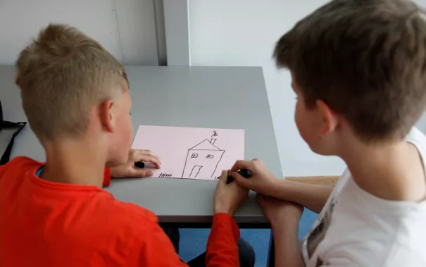 kinderuni_kopfschuetteln_rhb_20180426_foto_c._pesch_21.jpg (DE)
