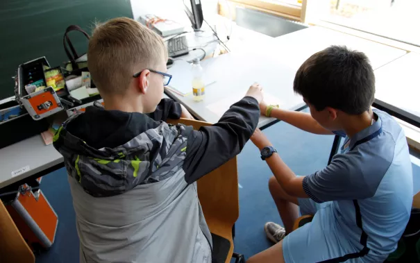 kinderuni_kopfschuetteln_rhb_20180426_foto_c._pesch_24.jpg (DE)