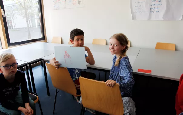 kinderuni_kopfschuetteln_rhb_20180426_foto_c._pesch_27.jpg (DE)
