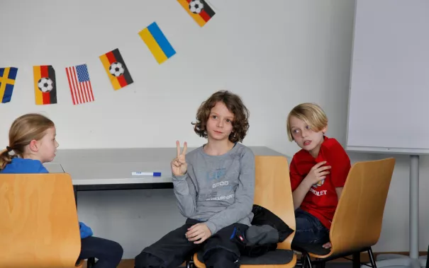 kinderuni_kopfschuetteln_rhb_20180426_foto_c._pesch_29.jpg (DE)