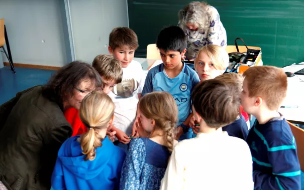 kinderuni_kopfschuetteln_rhb_20180426_foto_c._pesch_34.jpg (DE)