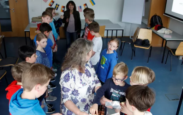 kinderuni_kopfschuetteln_rhb_20180426_foto_c._pesch_43.jpg (DE)