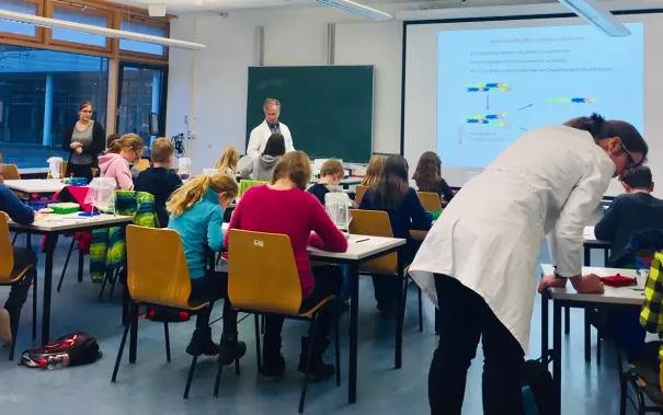 kinderuni_rhb_zahlen_jaeger_20190221_foto_c._pesch_01.jpg (DE)