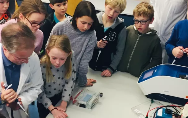 kinderuni_rhb_zahlen_jaeger_20190221_foto_c._pesch_11.jpg (DE)