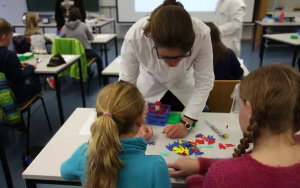 kinderuni_rhb_zahlen_jaeger_20190221_foto_c._pesch_50.jpg (DE)