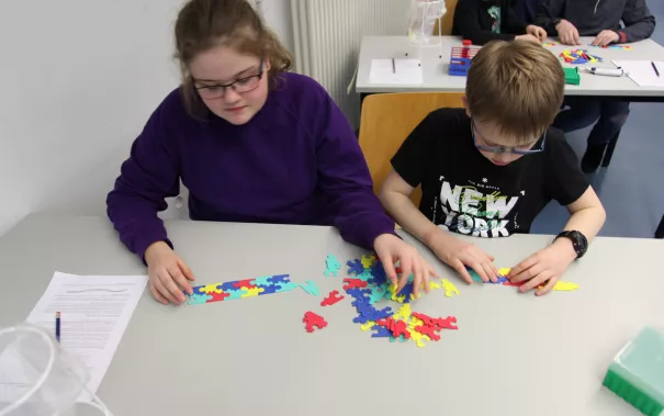 kinderuni_rhb_zahlen_jaeger_20190221_foto_c._pesch_55.jpg (DE)