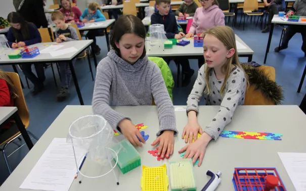 kinderuni_rhb_zahlen_jaeger_20190221_foto_c._pesch_58.jpg (DE)