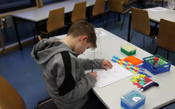 kinderuni_rhb_zahlen_jaeger_20190221_foto_c._pesch_63.jpg (DE)