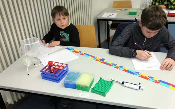 kinderuni_rhb_zahlen_jaeger_20190221_foto_c._pesch_72.jpg (DE)