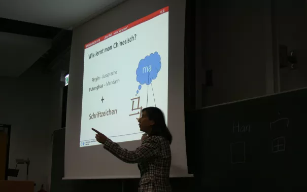 kinderuni_sta_chinesisch_23.11.17_11.jpg (DE)