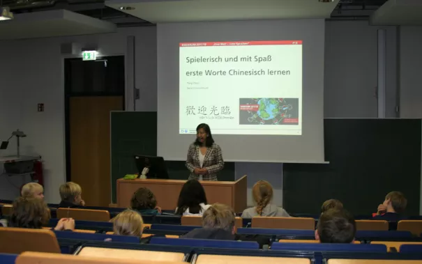 kinderuni_sta_chinesisch_23.11.17_7.jpg (DE)