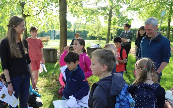 kinderuni_sta_gaertnern_umweltschutz_20220428_foto_juri_kuestenmacher_051.jpg (DE)