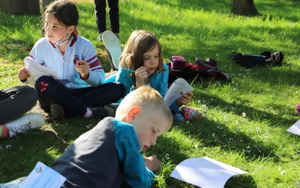 kinderuni_sta_gaertnern_umweltschutz_20220428_foto_juri_kuestenmacher_059.jpg (DE)