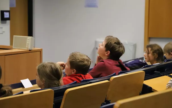kinderuni_sta_good_vibrations_iris_gross_st_20191128_foto_caro_pesch_11.jpg (DE)