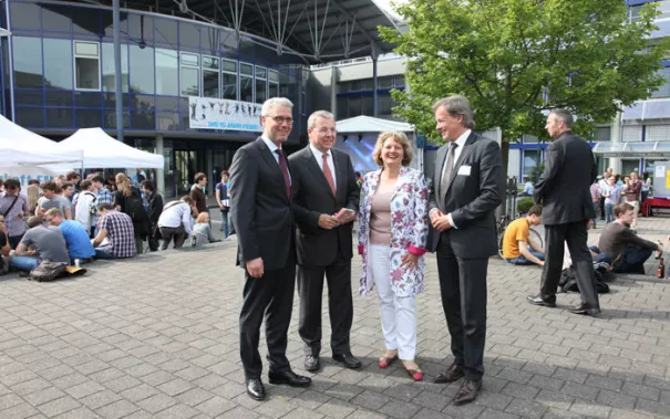 15-jahrfeier-an-der-hochschule-bonn-rhein-sieg_15.jpg (DE)