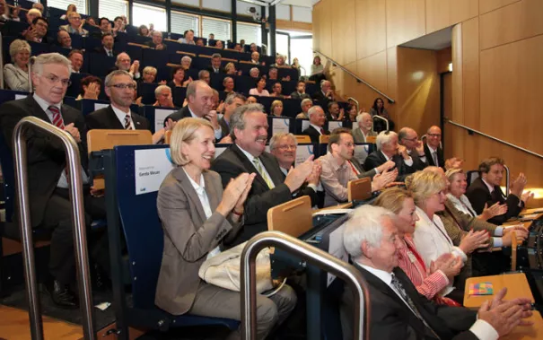 15-jahrfeier-an-der-hochschule-bonn-rhein-sieg_8.jpg (DE)