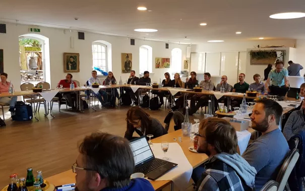 2018_09_26_143506_klausurtagung_ayseguelyasari_small.jpg (DE)