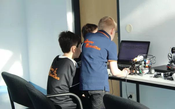 20190224_fbinf_robocupjunior_mlh029.jpg