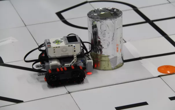 20190224_fbinf_robocupjunior_mlh100.jpg