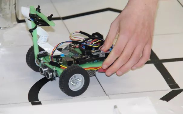 20190224_fbinf_robocupjunior_mlh115.jpg