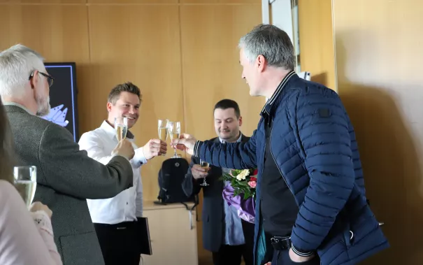 20220504_gi_sven_seele_promotion_miriam-luedtkehandjery13.jpg