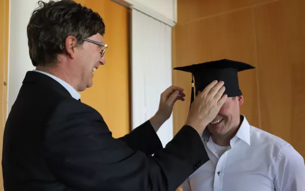 20220504_gi_sven_seele_promotion_miriam-luedtkehandjery16.jpg