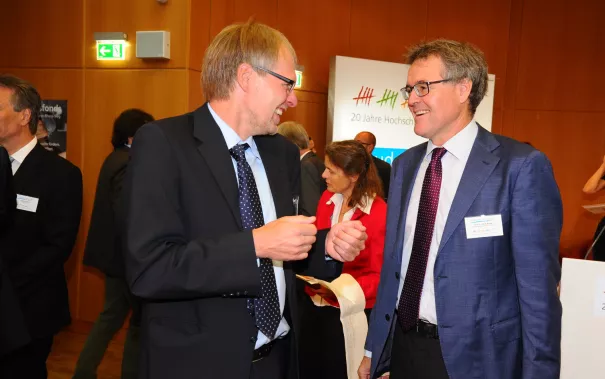 20_jahre_h-brs_festakt_audimax_20150619_foto_c._adolph_006.jpg(DE)