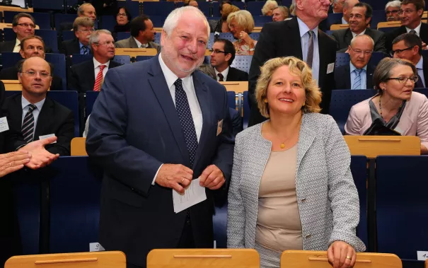 20_jahre_h-brs_festakt_audimax_20150619_foto_c._adolph_033.jpg(DE)