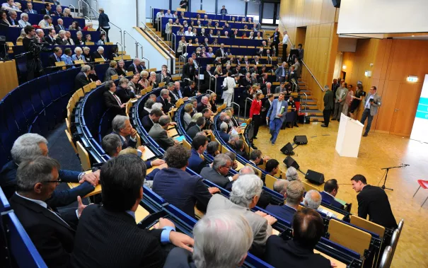 20_jahre_h-brs_festakt_audimax_20150619_foto_c._adolph_036.jpg(DE)