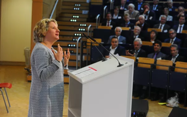 20_jahre_h-brs_festakt_audimax_20150619_foto_c._adolph_064.jpg(DE)