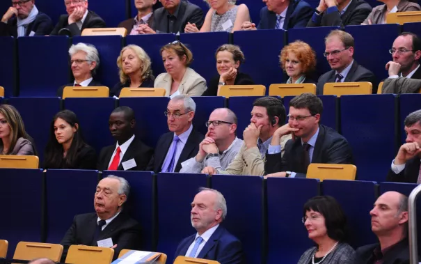 20_jahre_h-brs_festakt_audimax_20150619_foto_c._adolph_095.jpg(DE)