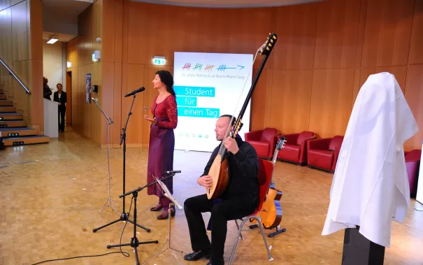 20_jahre_h-brs_festakt_audimax_20150619_foto_c._adolph_111.jpg(DE)