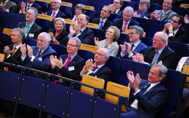 20_jahre_h-brs_festakt_audimax_20150619_foto_c._adolph_122.jpg(DE)