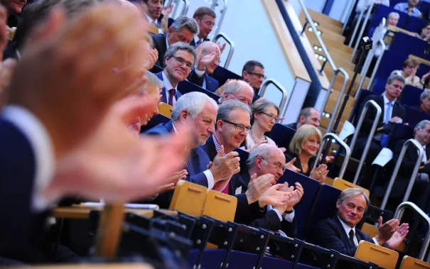 20_jahre_h-brs_festakt_audimax_20150619_foto_c._adolph_134.jpg(DE)