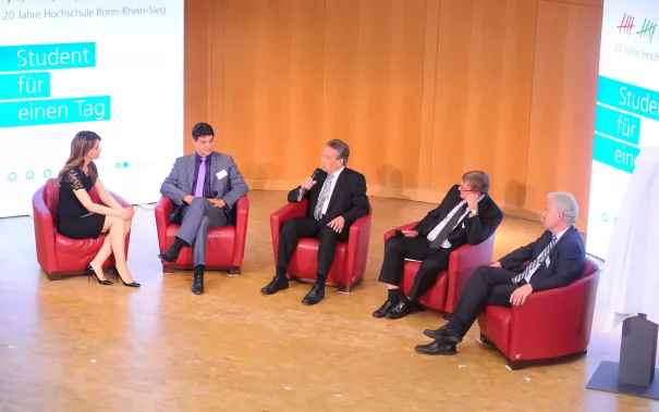 20_jahre_h-brs_festakt_audimax_20150619_foto_c._adolph_137.jpg(DE)