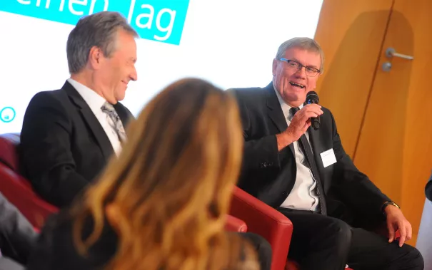 20_jahre_h-brs_festakt_audimax_20150619_foto_c._adolph_147.jpg(DE)