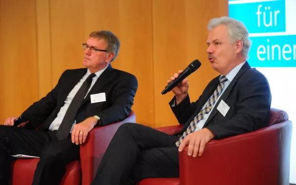 20_jahre_h-brs_festakt_audimax_20150619_foto_c._adolph_153.jpg(DE)