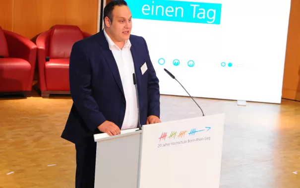 20_jahre_h-brs_festakt_audimax_20150619_foto_c._adolph_169.jpg(DE)